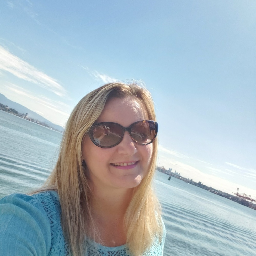 Meet your Posher, Marilena